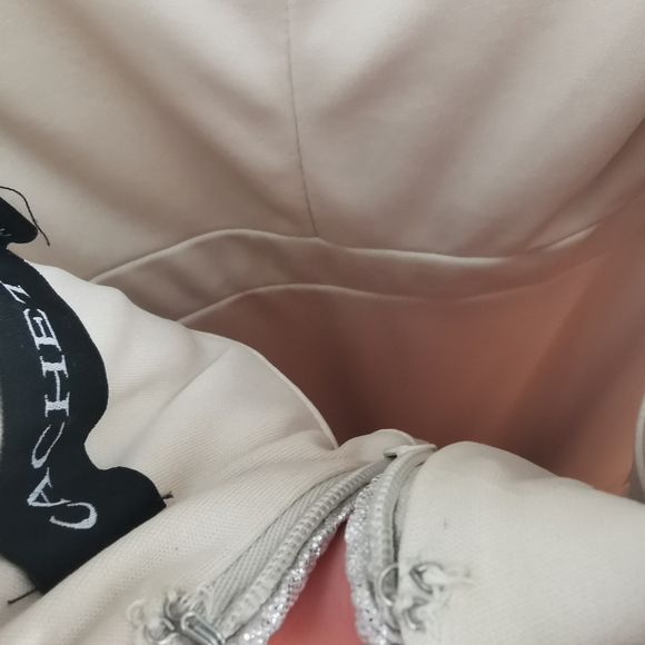 Wedding dress - Picture 10 of 16